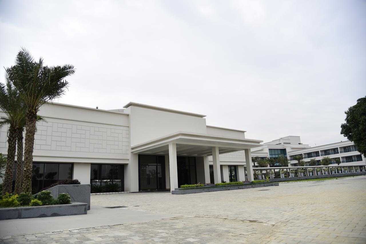 Kiranshree Grand Hotell Guwahati Exteriör bild