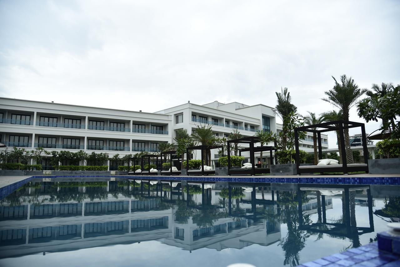 Kiranshree Grand Hotell Guwahati Exteriör bild