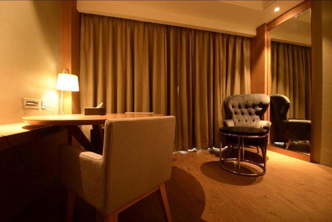 Kiranshree Grand Hotell Guwahati Exteriör bild